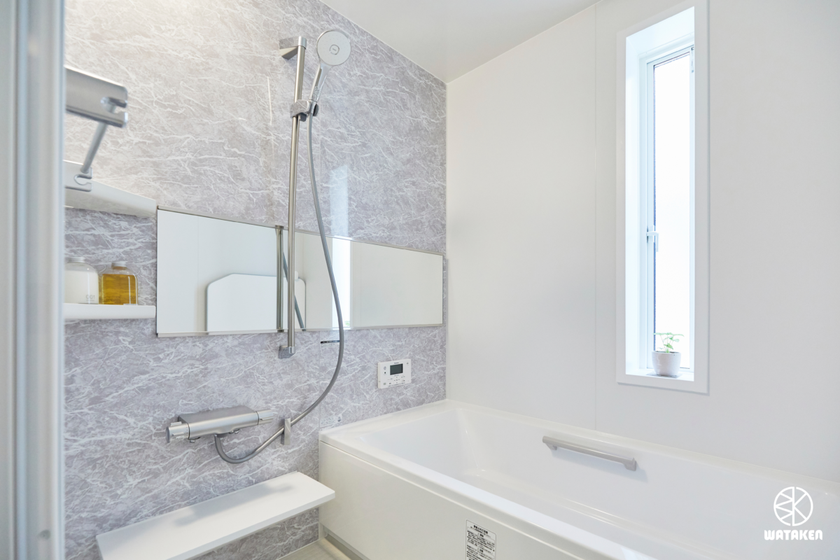 シンプルユニットバス