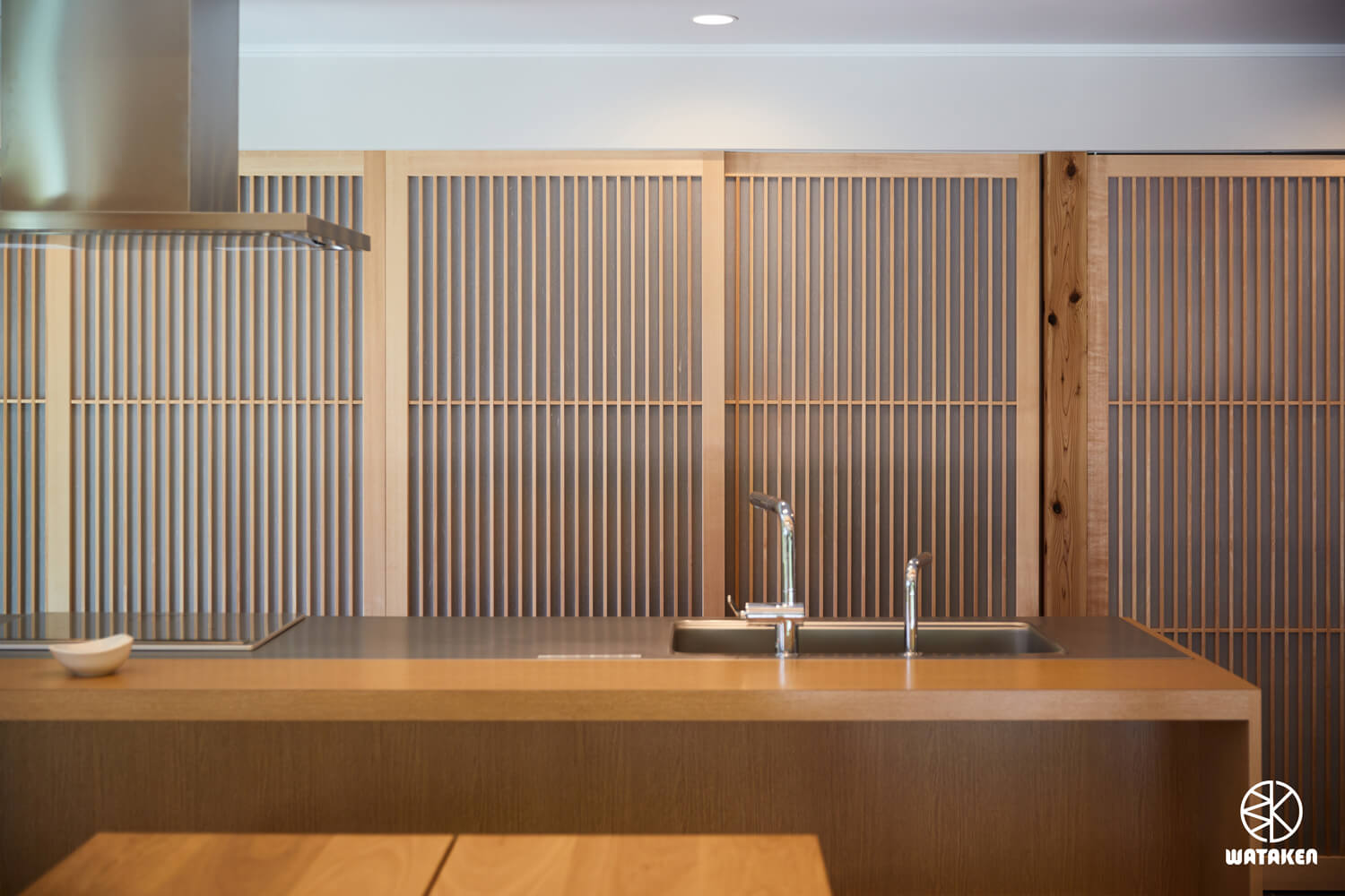 キッチンと造作カウンター