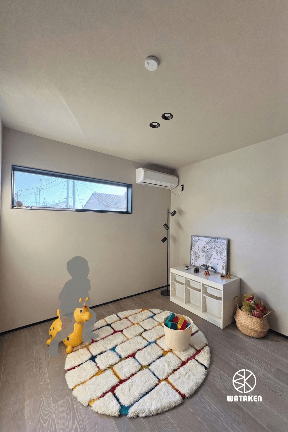 グレーインテリアのキッズルーム